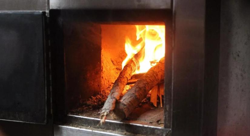 Tovább kitart a tűzifa, ha így használja a fűtéshez