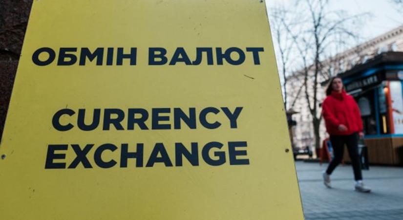 Rekordárfolyamon az euró Ukrajnában – már 51 hrivnya fölött