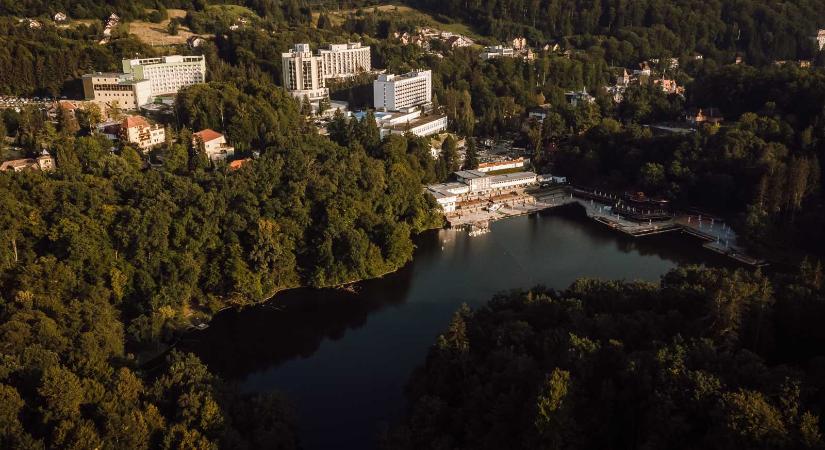 Parajdi bányakatasztrófa – Novák Levente szenátor méltányos elbánást kér Szováta és Korond számára is