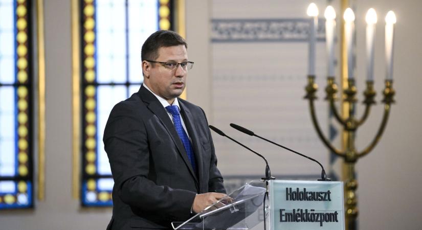 Egy magyar nemzeti tragédiára emlékezünk – mondta Gulyás Gergely a Holokauszt Emlékközpontban