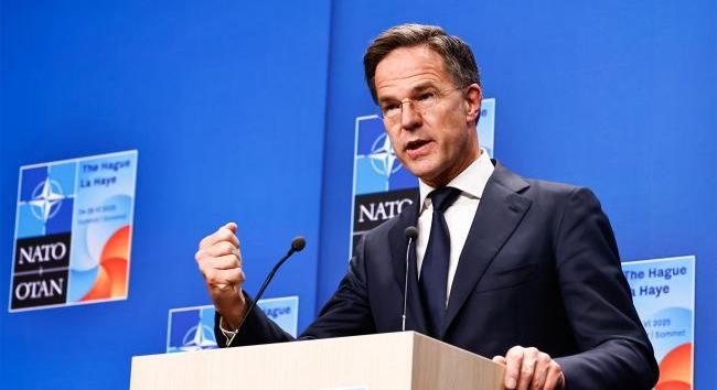 Rutte: az európai parlamenti képviselők gyakoroljanak nyomást kormányaikra, hogy vegyenek légvédelmi rakétákat Ukrajnának