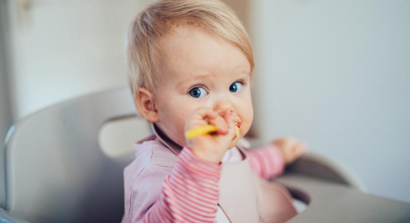 Szennyezett bébiételeket találtak: több tejipari vállalat is érintett