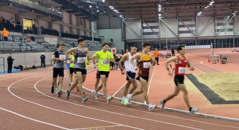 Pályán az atléták