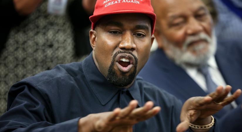 Bocsánatot kért Kanye West, betegségre fogta viselkedését