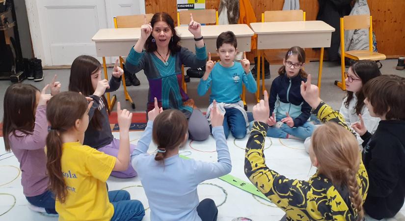 „Éneklés?! Isten ments!” – 1. rész