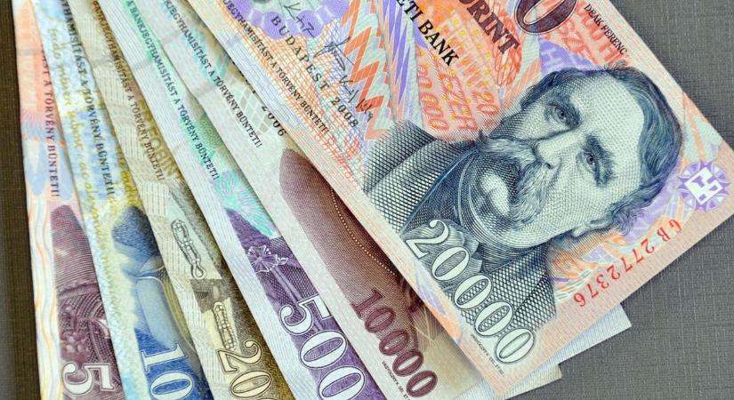 380 alá zuhant az euró: brutálisan erősödött a forint