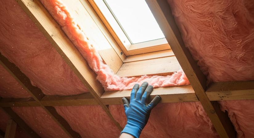 Megártott a túl nagy siker, egy Pest megyei kivitelező központi leállításra hivatkozva mondta le többeknek az ingyenes lakossági padlásfödém-szigetelést