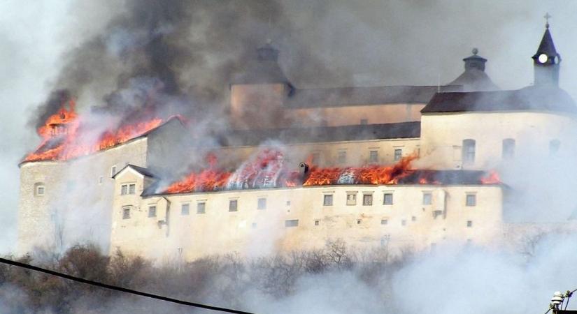 Újabb lendületet vehet a tizennégy évvel ezelőtt leégett középkori vár felújítása
