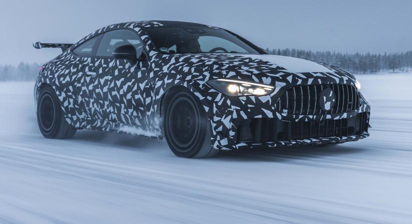 Valami félelmetesre készül a Mercedes-AMG
