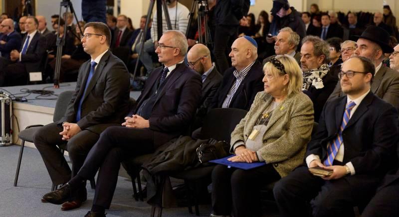 Megemlékezés a Holokauszt Nemzetközi Emléknapján a HDKE-ben