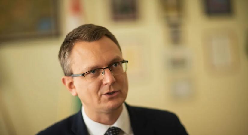 „Épeszű ember nem csinál ilyet” – Rétvári Bence szerint a Tisza átlépett egy határt