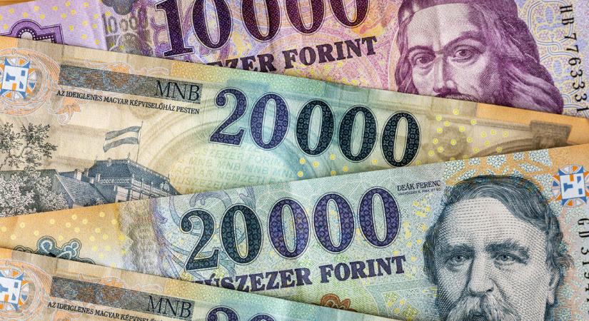 Két legyet ütött egy csapásra a forint