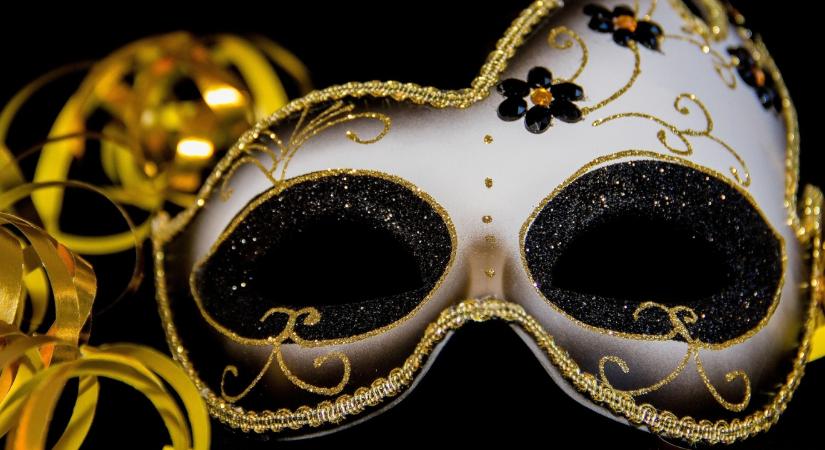 Gryllus Vilmossal és maszkabállal űzhetjük el a telet Debrecenből