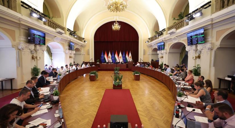 Tiszás politikusok kijelentéseinek elítélésére kéri a Fővárosi Közgyűlést a budapesti Fidesz-KDNP