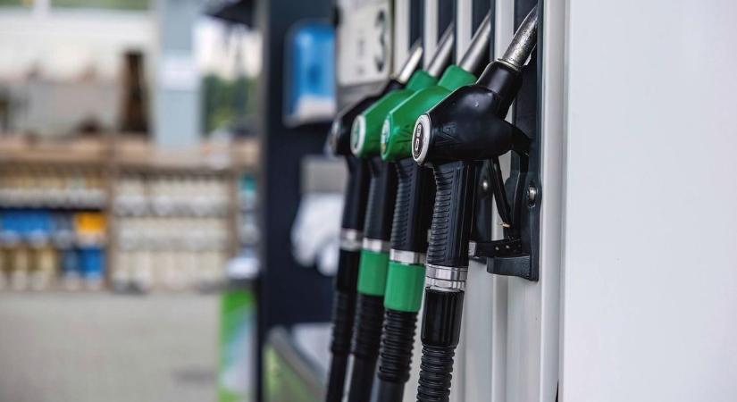 Az eladó „mint valami verekedős falu bikája” – kemény sztorik keringenek az egri benzinkutakról