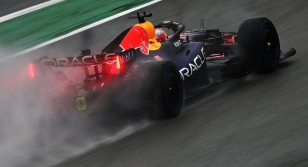 Az első baleset és visszajelzések: keddi F1-es hírek