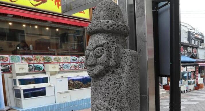 Bombának hitték, metamfetamin volt – Drogbandát számoltak fel a Csedzsu-szigeteken