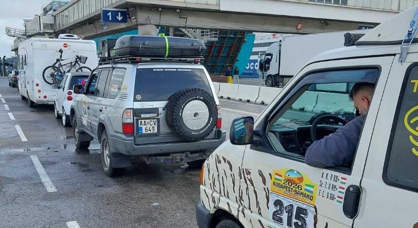 Budapest-Bamako: már Afrikában a szombathelyi csapat - fotók