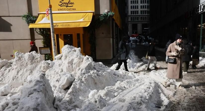 Hóvihar és ítéletidő New Yorkban, több holttestre bukkantak