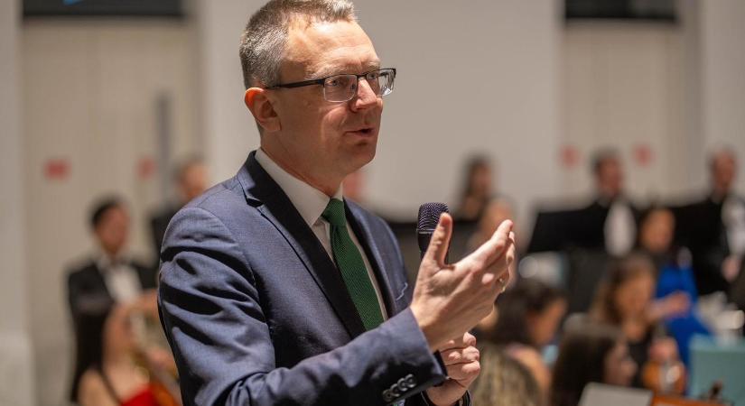 Rétvári Bence: a józan többségnek időben meg kell állítani a Tiszás erőszakhullámot!  VIDEÓ