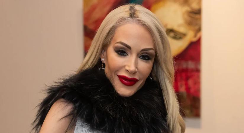 Kelemen Anna sose volt még ilyen dögös, falatnyi piros ruhában pózolt