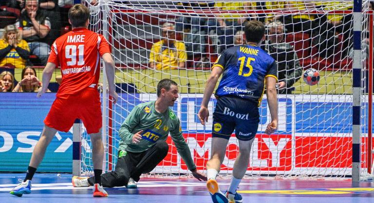 Íme a vitatott eset, amire videózás után sem fújtak magyar büntetőt a játékvezetők