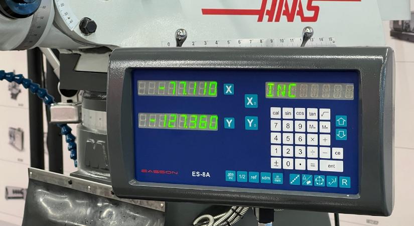 Műhelymunka professzionális gépekkel