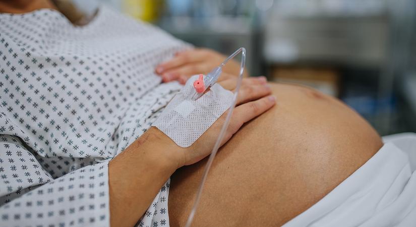 Vége a rutinnak? Új irányelv boríthatja fel a szülészeti gyakorlatot