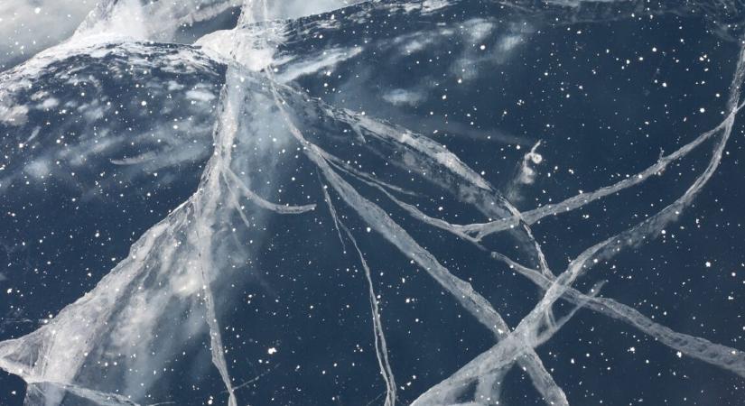 Meghalt egy kisgyermek, miután beszakadt alatta a jég