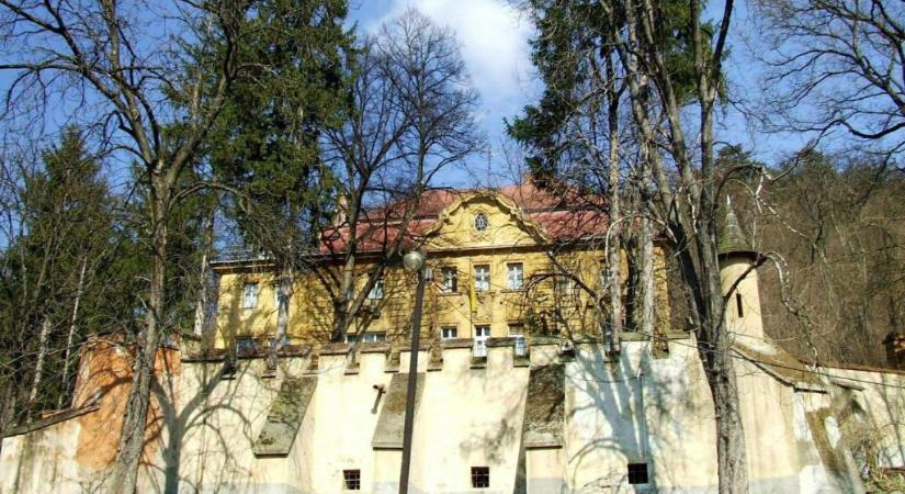 A MÁV megindokolta, miért adja el potom áron a Vay-kastélyt