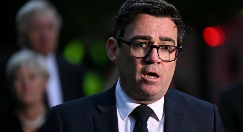 Riválisa kiiktatásával Starmer a Reform UK malmára hajtotta a vizet