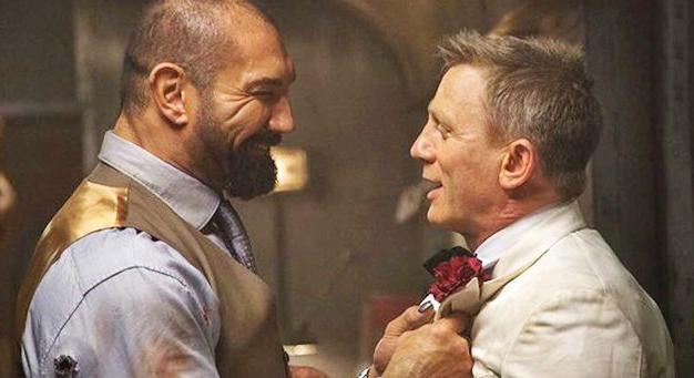 David Bautista sokkot kapott – Daniel Craig egy jelenetben valóban eltörte az orrát!