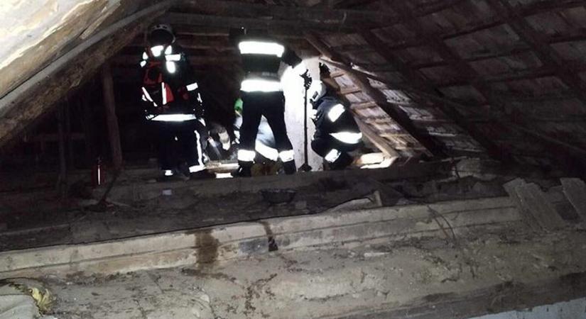 Kéménytűz: fél órán belül kétszer csaptak fel a lángok Móron