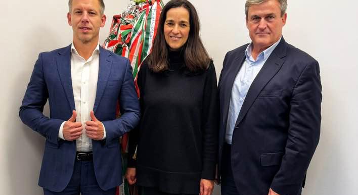 Két új tiszás a pályán: a belevaló vidéki lány és a Jockey Ewing