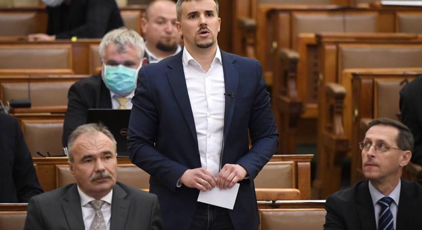 Jakab Péter vallomása, ezért indul a DK színeiben Miskolcon: „Magyar Pétertől egy röhögő emojit kaptam”