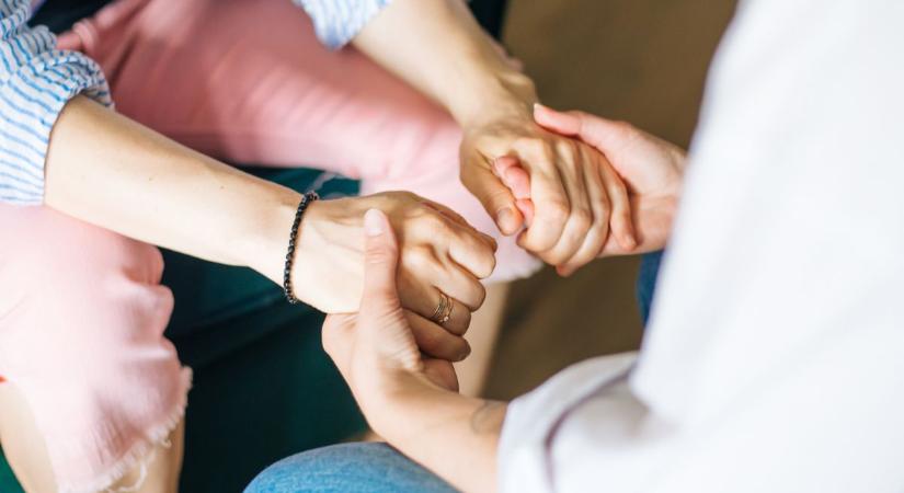 Az empátiára képtelen emberek szinte mindig ezt az 5 mondatot használják