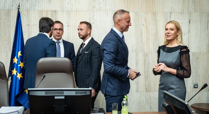 Új stratégiai központot hoz létre a szlovák kormány, Fico a Béketanács elutasítását javasolja