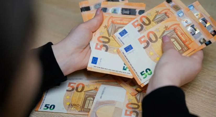 A Nemzeti Bank új rekordárfolyamot állapított meg az euróra