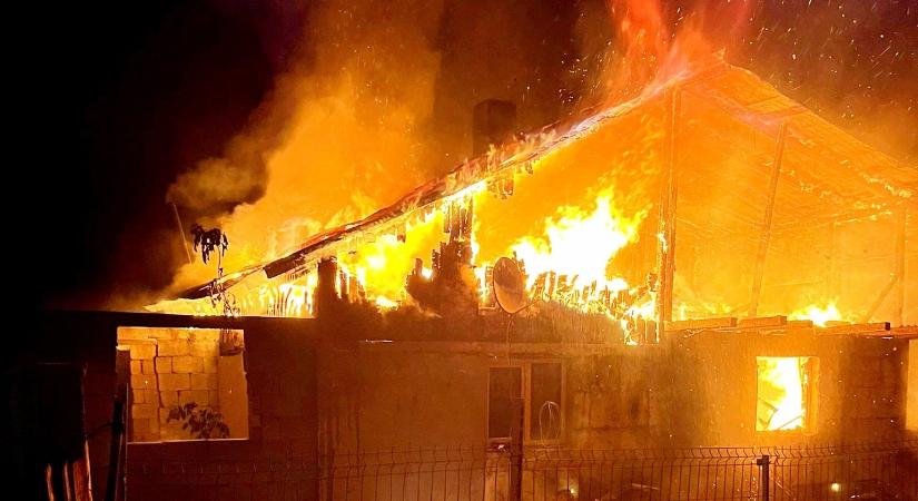 Halálos kimenetelű lakástűz történt Maros megyében