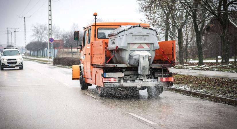 Ónos eső miatt riasztást adtak ki Hevesre