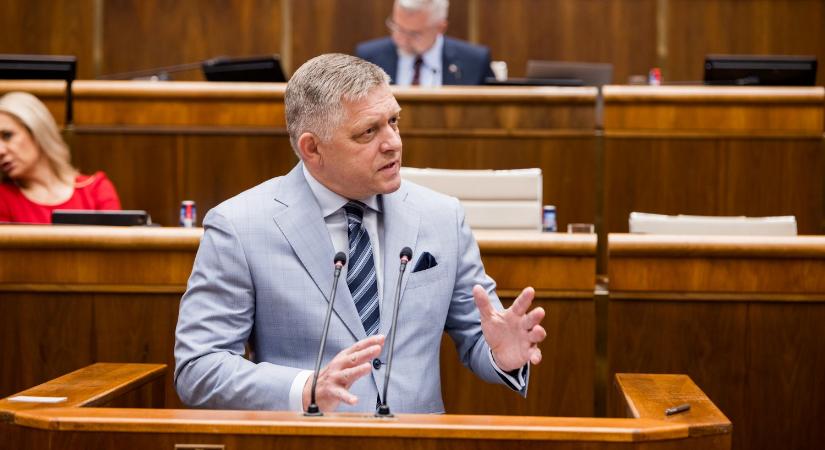 Robert Fico cáfolja, hogy bírálta volna Trumpot Brüsszelben, élesen kirohant a Politico brüsszeli lapra