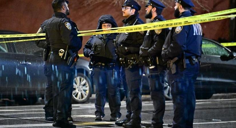 A videójáték fontosabb volt: kislányát halálra éheztette, fiát ketrecbe zárta