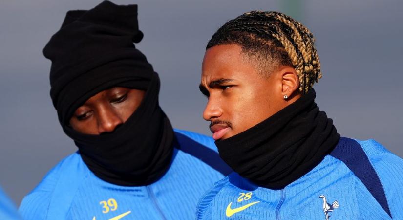 A BL-meccsre tartva baleseteztek a Premier League-csapat játékosai