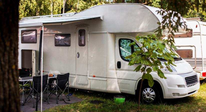 680 ezer forintos foglaló tűnt el: nem létező lakóautóval csapták be a vevőt