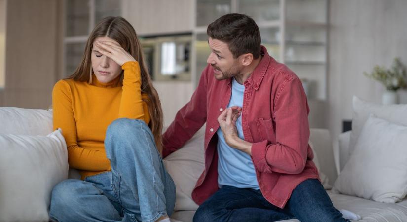 Tartásdíj fizetése helyett a hálószobában titokban készült felvételekkel zsarolta volt élettársát