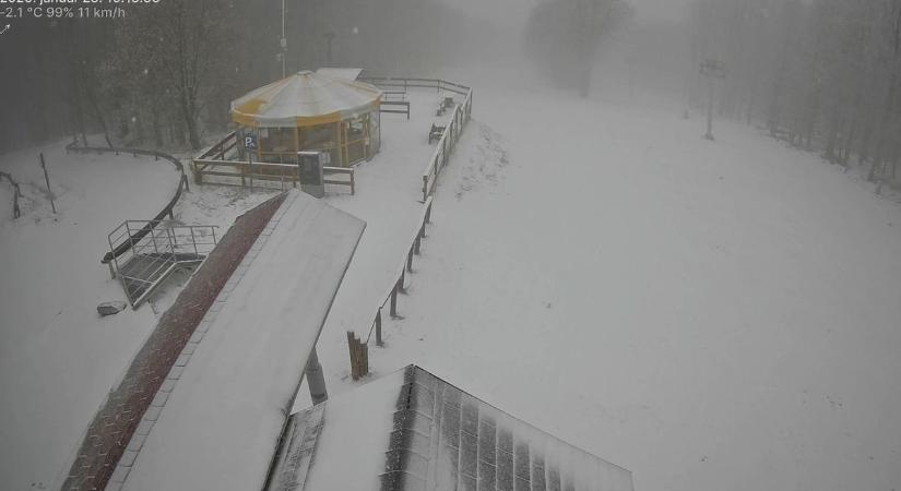 Újra fehérbe borult a Kékestető