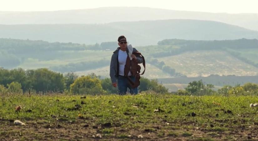 Aurelio zsákkal kergette a bárányokat az Eskü, megváltozom! második részében
