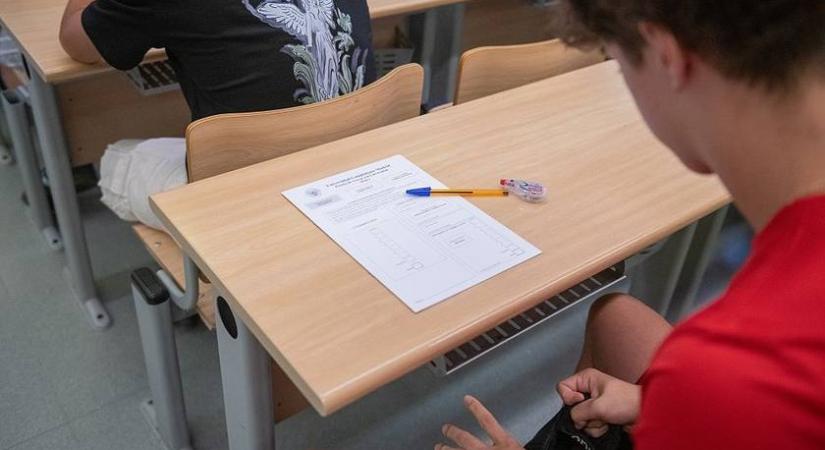 Összeomlott a rendszer: alig jelentkeznek erre a tíz éve még létfontosságú vizsgára