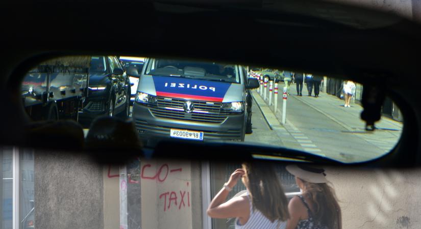 Órákkal azután, hogy megszerezte, el is bukta a jogosítványát egy autós Ausztriában