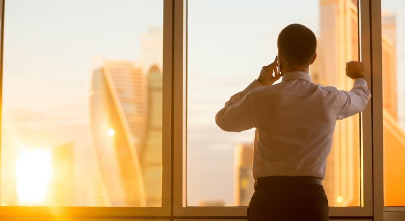 Így mozgatják most a pénzüket a világ csúcsmilliárdosai: bárki kaszálhat a taktikájukkal 2026-ban?